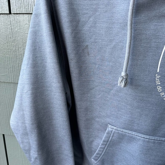 Nike Light Gray Men's Hoodie - Picture 4 of 5